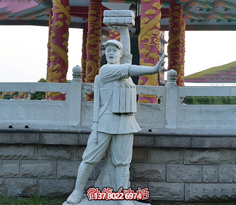 董存瑞景觀雕塑，點(diǎn)綴廣場(chǎng)景觀