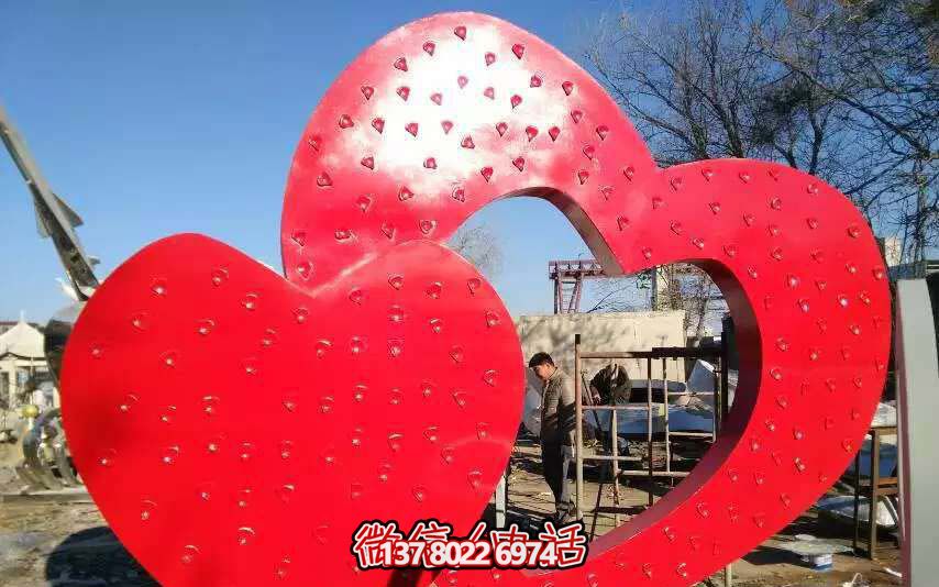 玻璃鋼抽象紅色愛(ài)心雕塑